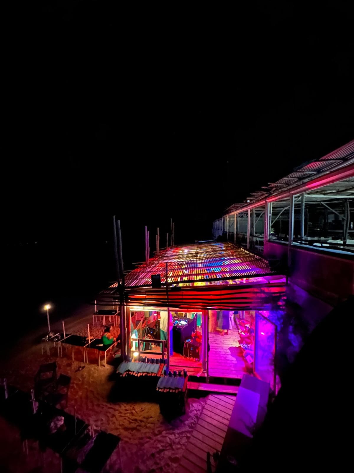 Ambiance lumineuse et sono pour soirée privée en restaurant